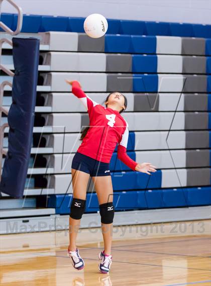 Thumbnail 1 in Yorktown vs Jefferson (Jr. Volleyball Brawl II) photogallery.