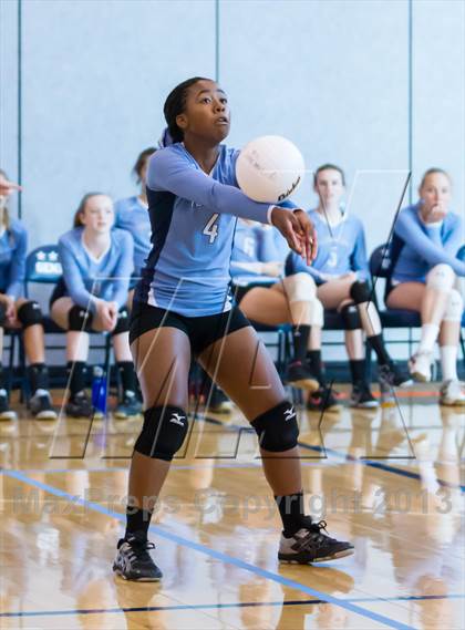 Thumbnail 3 in Yorktown vs Jefferson (Jr. Volleyball Brawl II) photogallery.
