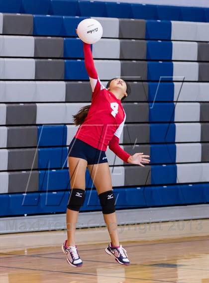 Thumbnail 1 in Yorktown vs Jefferson (Jr. Volleyball Brawl II) photogallery.
