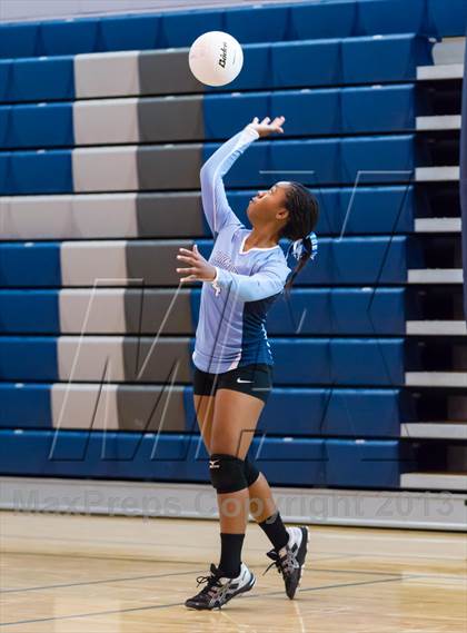 Thumbnail 3 in Yorktown vs Jefferson (Jr. Volleyball Brawl II) photogallery.
