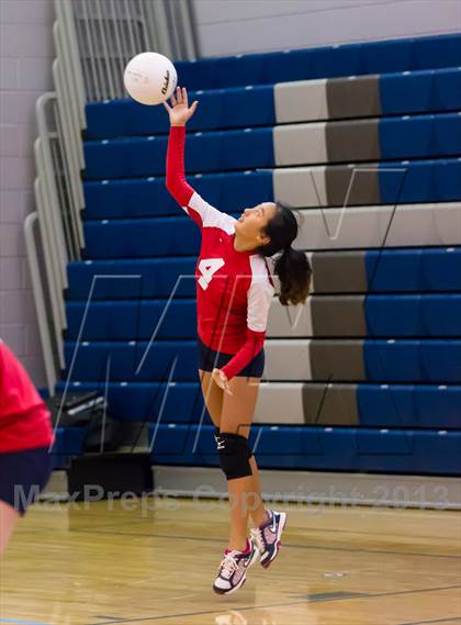 Thumbnail 2 in Yorktown vs Jefferson (Jr. Volleyball Brawl II) photogallery.