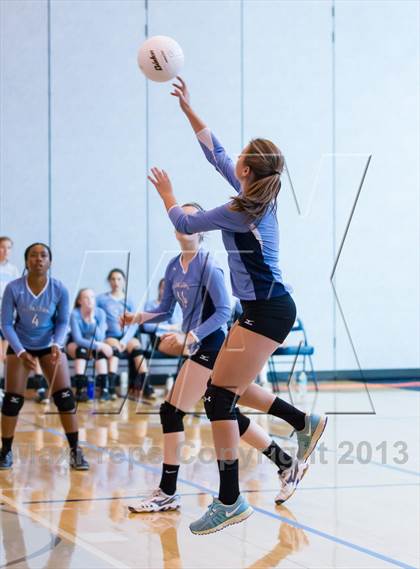 Thumbnail 2 in Yorktown vs Jefferson (Jr. Volleyball Brawl II) photogallery.