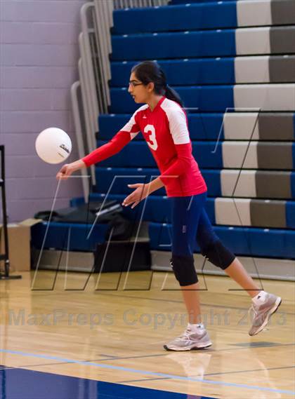 Thumbnail 2 in Yorktown vs Jefferson (Jr. Volleyball Brawl II) photogallery.
