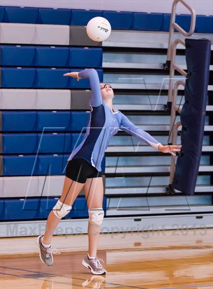 Thumbnail 1 in Yorktown vs Jefferson (Jr. Volleyball Brawl II) photogallery.