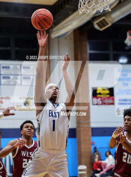 Thumbnail 2 in Belleville West @ Belleville East (Chick-Fil-A Championship) photogallery.