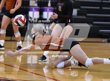 Thumbnail 3 in Hutto @ Vandegrift photogallery.