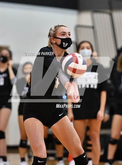 Thumbnail 1 in Hutto @ Vandegrift photogallery.