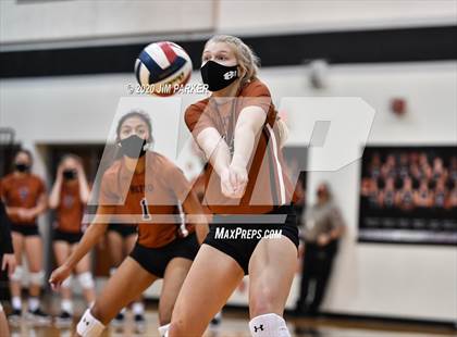 Thumbnail 3 in Hutto @ Vandegrift photogallery.