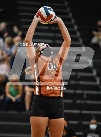 Thumbnail 1 in Hutto @ Vandegrift photogallery.