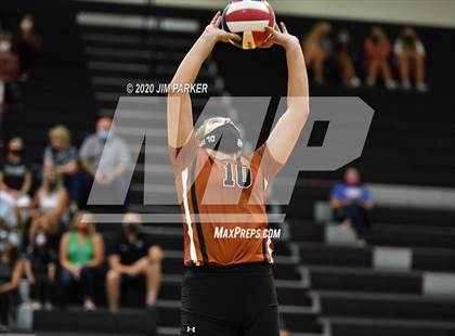 Thumbnail 1 in Hutto @ Vandegrift photogallery.