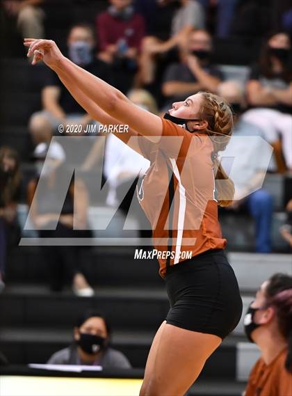 Thumbnail 2 in Hutto @ Vandegrift photogallery.