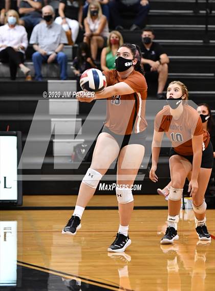 Thumbnail 1 in Hutto @ Vandegrift photogallery.