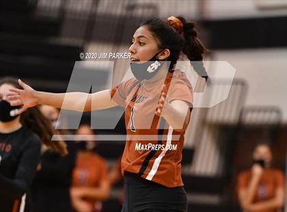 Thumbnail 1 in Hutto @ Vandegrift photogallery.