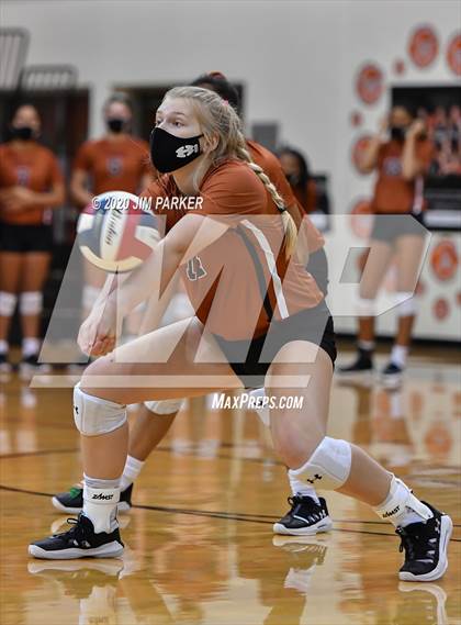 Thumbnail 2 in Hutto @ Vandegrift photogallery.