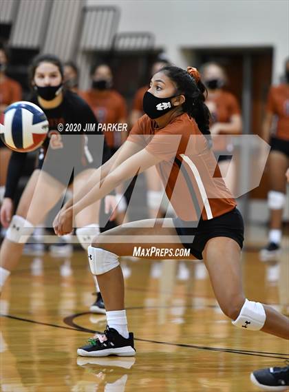 Thumbnail 2 in Hutto @ Vandegrift photogallery.