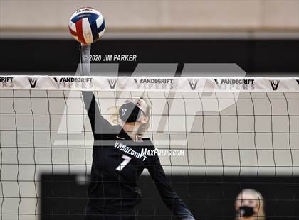 Thumbnail 2 in Hutto @ Vandegrift photogallery.