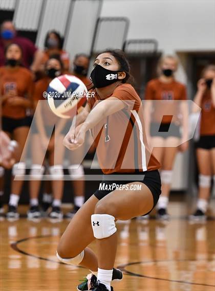 Thumbnail 3 in Hutto @ Vandegrift photogallery.