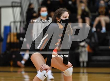 Thumbnail 3 in Hutto @ Vandegrift photogallery.