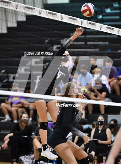 Thumbnail 2 in Hutto @ Vandegrift photogallery.