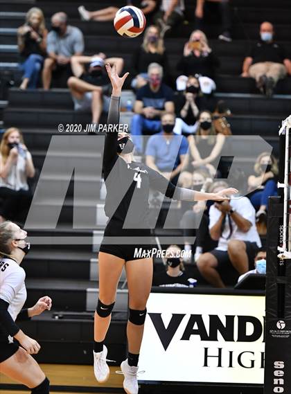 Thumbnail 3 in Hutto @ Vandegrift photogallery.