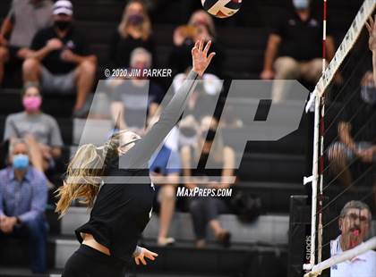 Thumbnail 2 in Hutto @ Vandegrift photogallery.