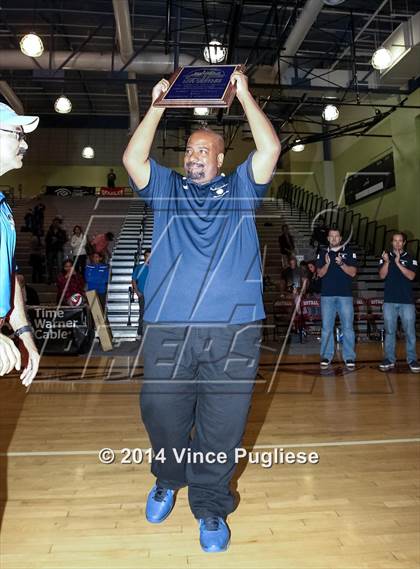 Thumbnail 3 in Granada Hills vs. Palisades (CIF L.A.City Section D1 Final) photogallery.