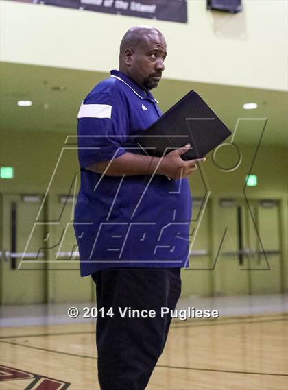 Thumbnail 3 in Granada Hills vs. Palisades (CIF L.A.City Section D1 Final) photogallery.