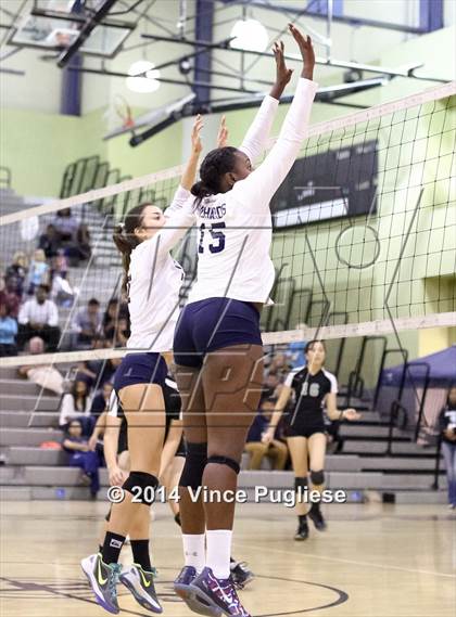 Thumbnail 2 in Granada Hills vs. Palisades (CIF L.A.City Section D1 Final) photogallery.