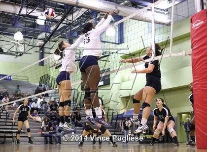 Thumbnail 3 in Granada Hills vs. Palisades (CIF L.A.City Section D1 Final) photogallery.