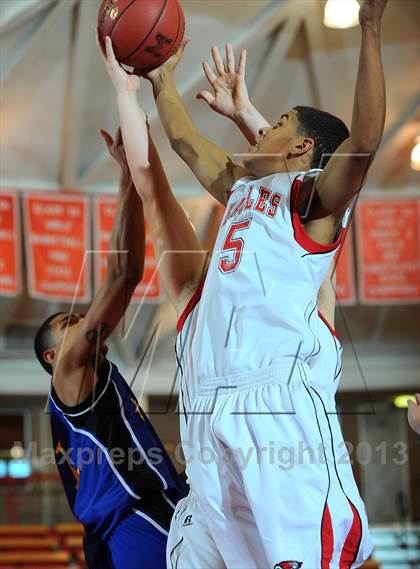 Thumbnail 1 in Maize vs. Hutchinson (McPherson Invitational) photogallery.