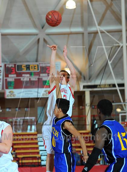 Thumbnail 3 in Maize vs. Hutchinson (McPherson Invitational) photogallery.