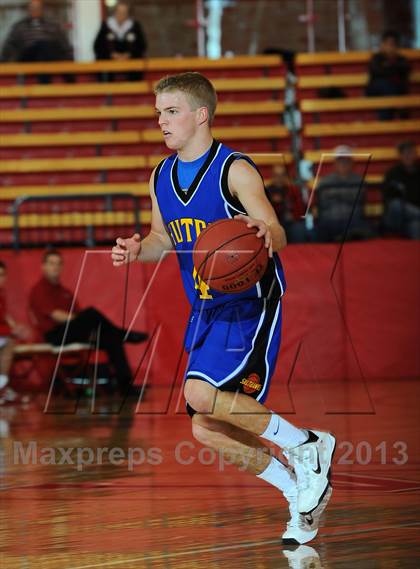 Thumbnail 3 in Maize vs. Hutchinson (McPherson Invitational) photogallery.