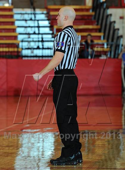 Thumbnail 3 in Maize vs. Hutchinson (McPherson Invitational) photogallery.