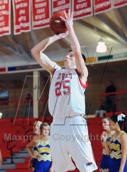 Thumbnail 1 in Maize vs. Hutchinson (McPherson Invitational) photogallery.