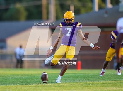 Thumbnail 3 in Center Hill @ Desoto Central photogallery.