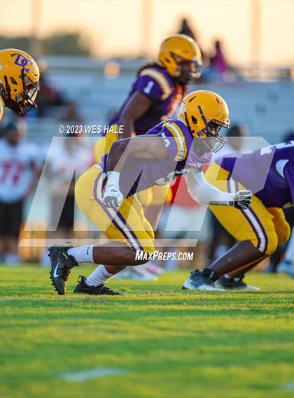 Thumbnail 3 in Center Hill @ Desoto Central photogallery.