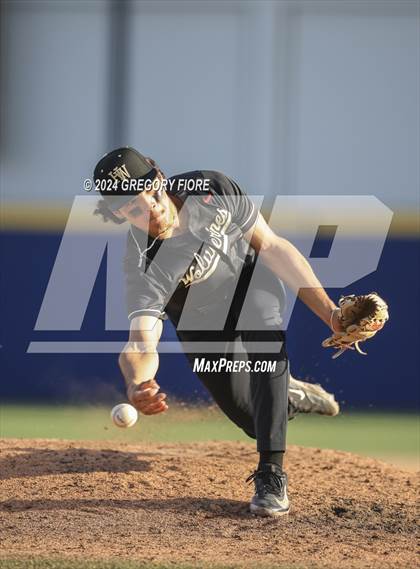Thumbnail 3 in Harvard-Westlake @ Notre Dame (SO) photogallery.