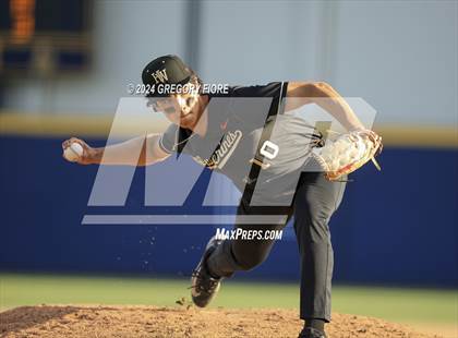 Thumbnail 2 in Harvard-Westlake @ Notre Dame (SO) photogallery.