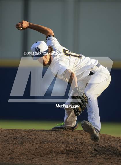 Thumbnail 1 in Harvard-Westlake @ Notre Dame (SO) photogallery.