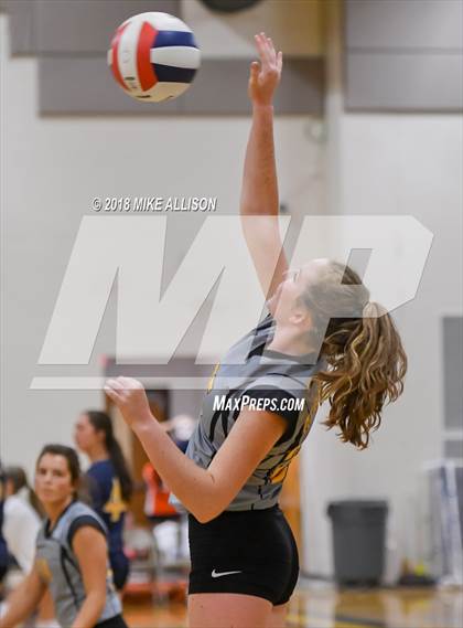 Thumbnail 1 in Upperman vs Hixson (Hixson Invitational Tournament) photogallery.