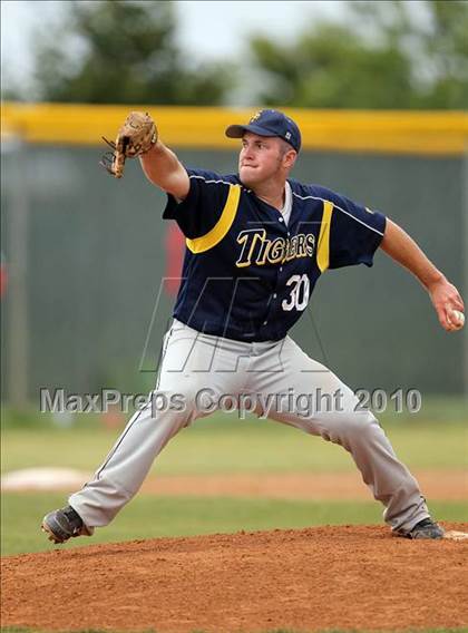Thumbnail 3 in Stony Point vs Cypress Woods (Teaxs 5A Region II Playoffs) photogallery.