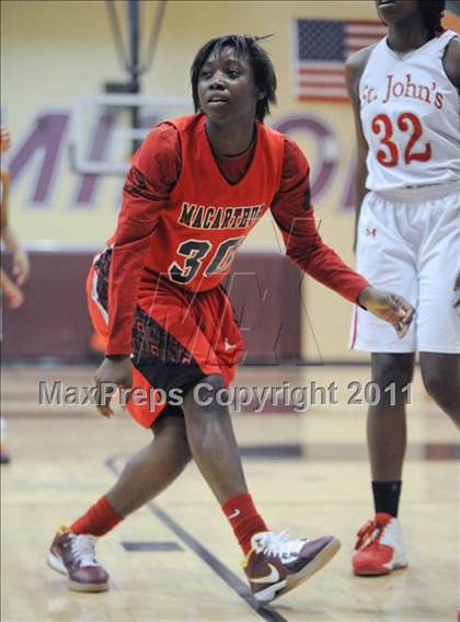 Thumbnail 3 in MacArthur vs. St. Johns (Nike Tournament of Champions) photogallery.