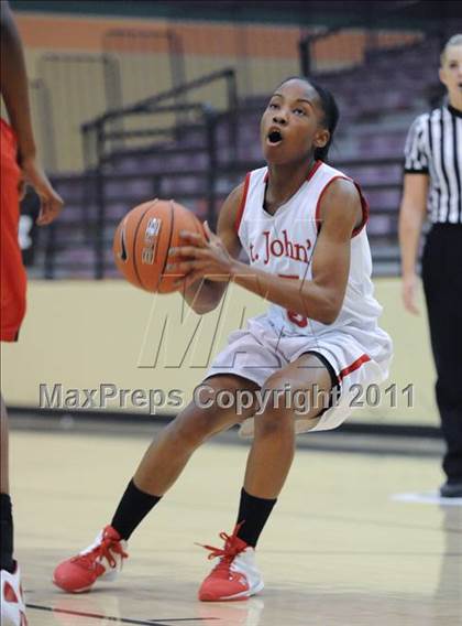 Thumbnail 1 in MacArthur vs. St. Johns (Nike Tournament of Champions) photogallery.