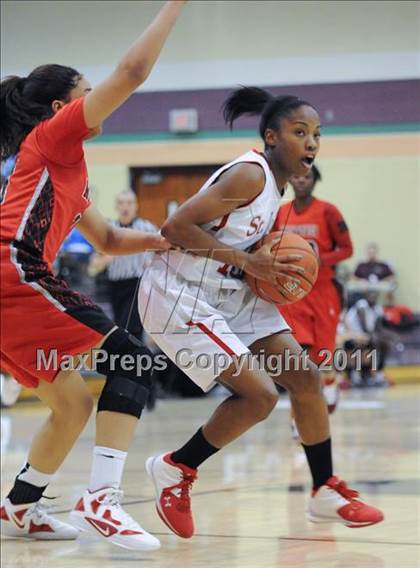Thumbnail 3 in MacArthur vs. St. Johns (Nike Tournament of Champions) photogallery.
