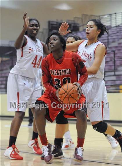 Thumbnail 2 in MacArthur vs. St. Johns (Nike Tournament of Champions) photogallery.