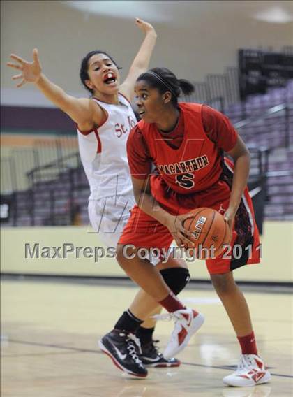 Thumbnail 3 in MacArthur vs. St. Johns (Nike Tournament of Champions) photogallery.