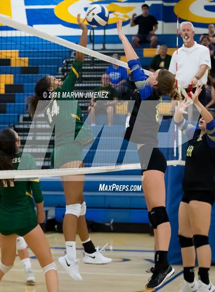 Thumbnail 2 in Moorpark @ Agoura photogallery.