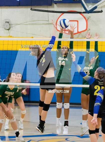 Thumbnail 3 in Moorpark @ Agoura photogallery.