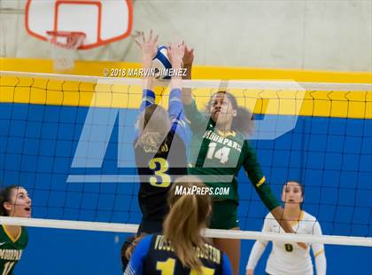 Thumbnail 1 in Moorpark @ Agoura photogallery.