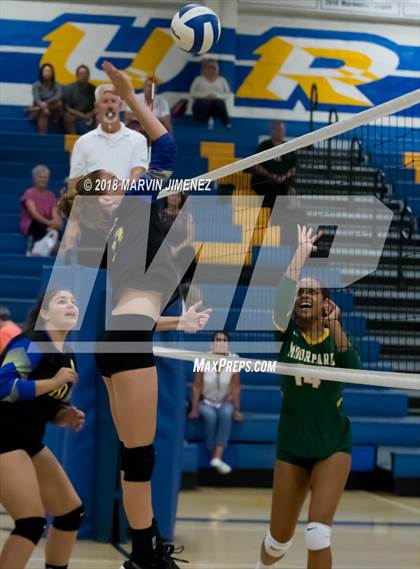 Thumbnail 1 in Moorpark @ Agoura photogallery.